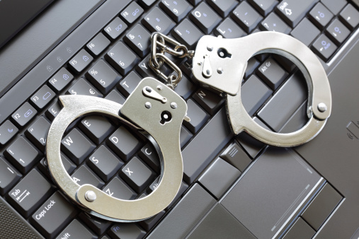 Court unseals indictment against alleged Darkode hacking forum members ...